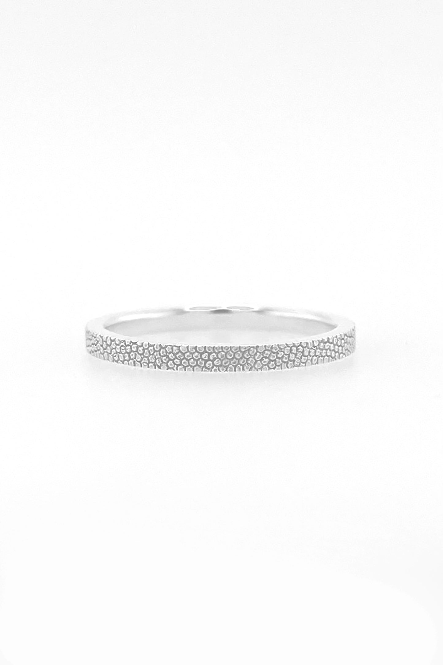 Scales Textured Band